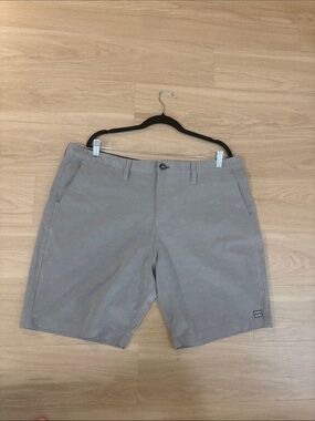 Billabong Men’s Light Gray Flat Front Shorts Recycler Crossfire Submersibles